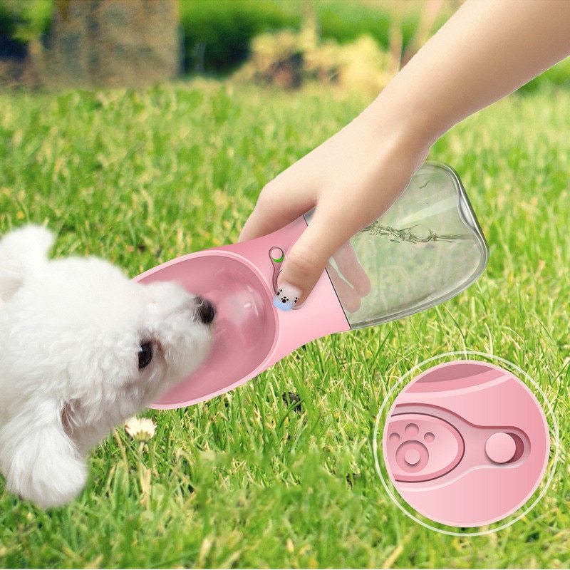 Botella de Agua Portátil para Mascotas con Copa Integrada