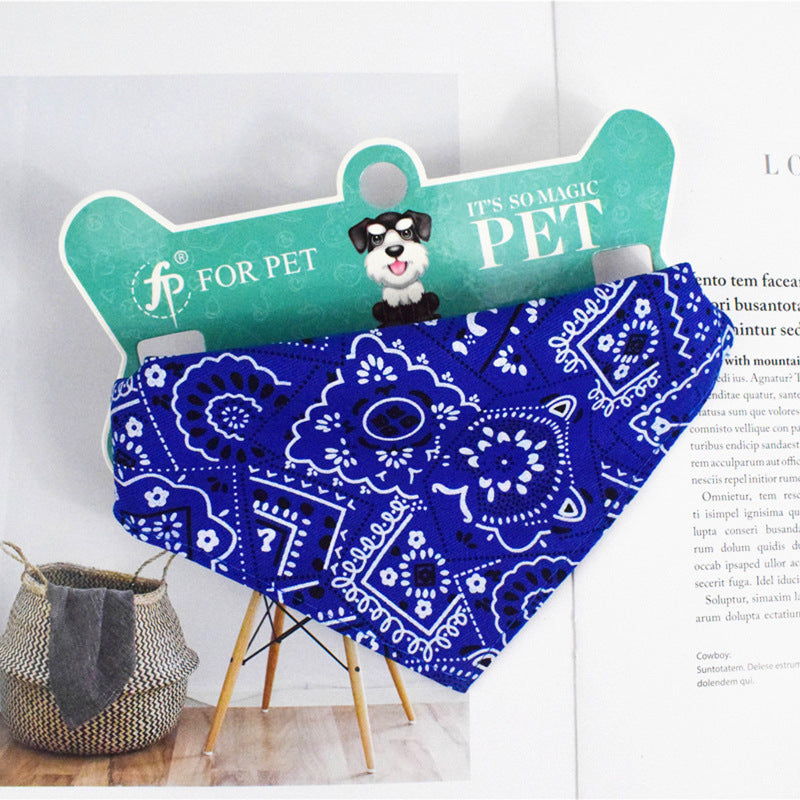 Pañuelo Triangular Retráctil para Mascotas